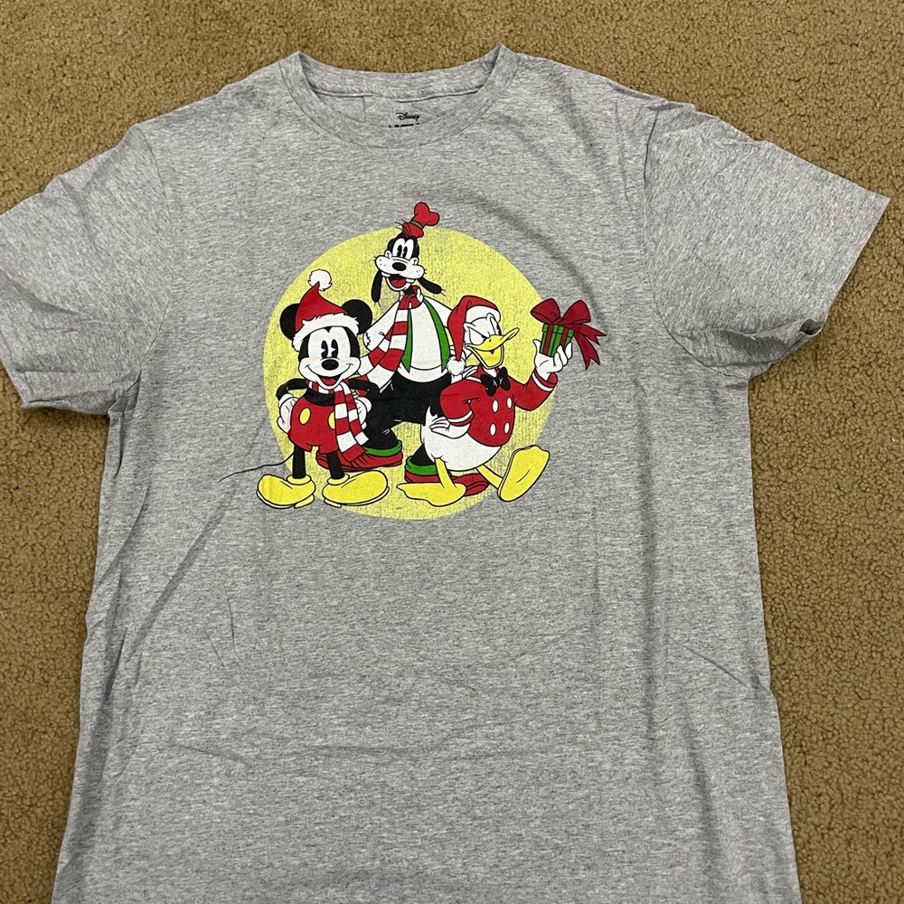 Disney Gray Mickey and Friends Christmas T-Shirt - Picture 1 of 3